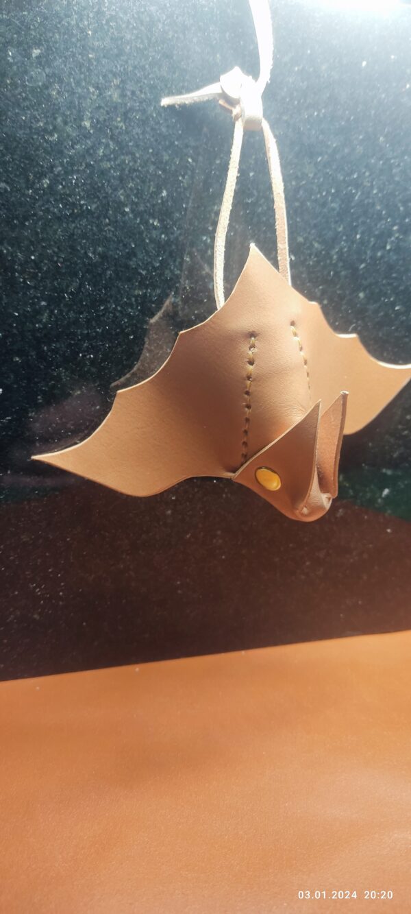 DIY Leather Keychain Pattern - Bat Design PDF Template - Зображення 4