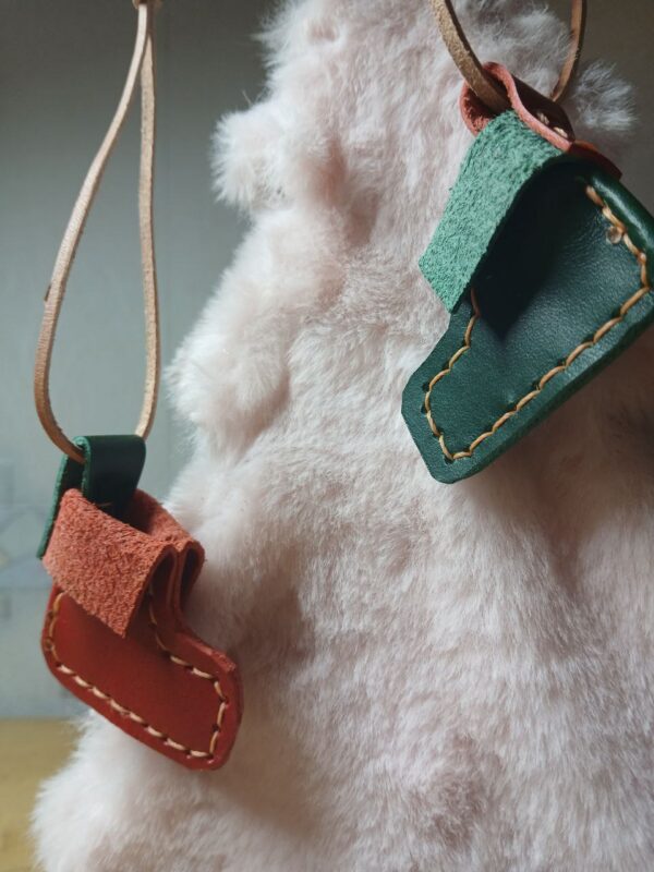 DIY Leather Christmas Boot Template - Holiday Tree Ornament, Key Chain, Bag Charm - Зображення 3