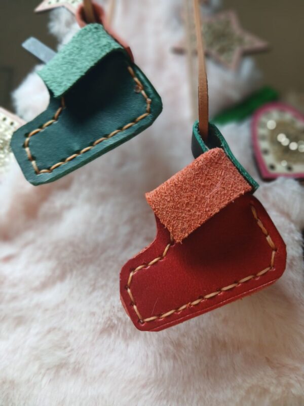 DIY Leather Christmas Boot Template - Holiday Tree Ornament, Key Chain, Bag Charm - Зображення 5