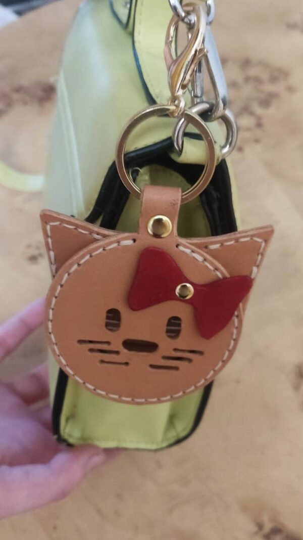 Cut out of a keychain made of leather mirror cat - Digital Pattern PDF - Зображення 2